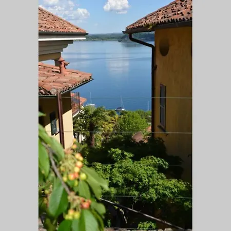 Relax In Terrazza Con Vista Unica E Piscina 公寓 *