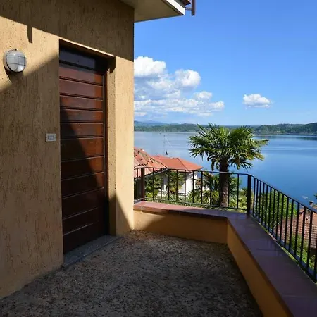 Relax In Terrazza Con Vista Unica E Piscina 公寓
