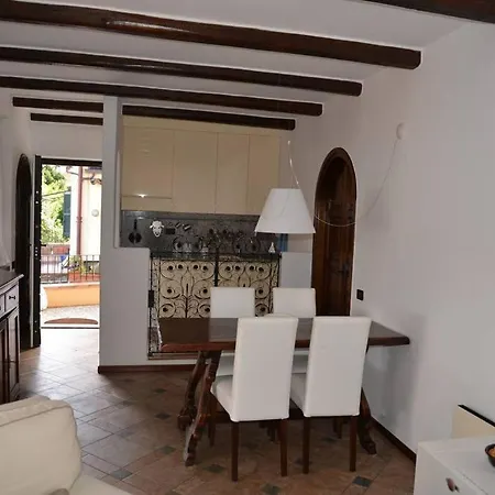 公寓 Relax In Terrazza Con Vista Unica E Piscina *